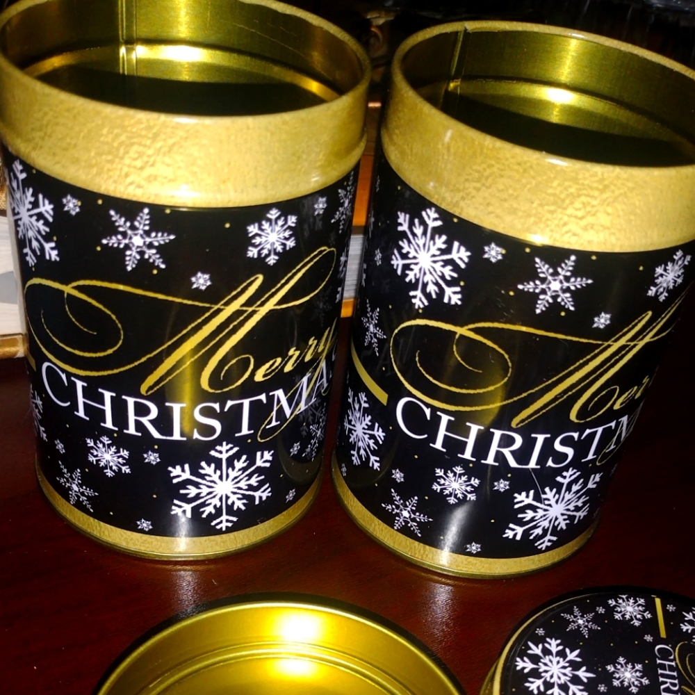 Christmas tin